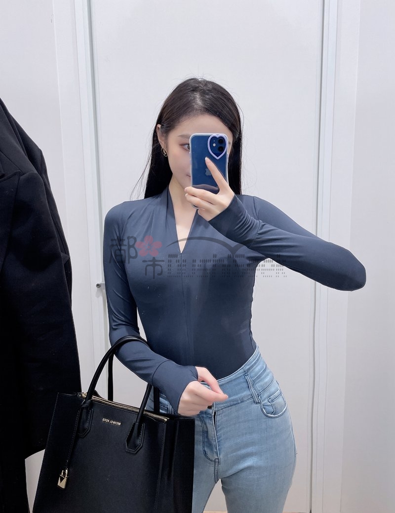 修身收腰弹性大，深V领口显X大！这才是YYDS！—都市Seek养生spa网推荐