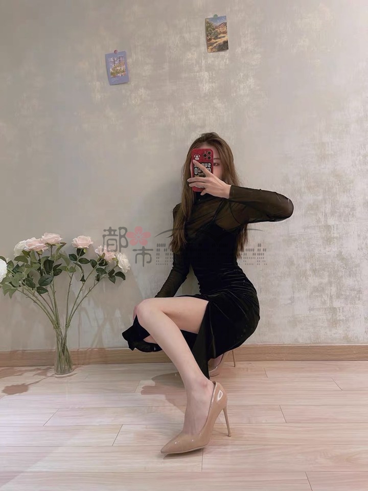 每个男士都幻想有踩着一双小高跟儿的女朋友给你全身放松?—都市Seek按摩spa网推荐