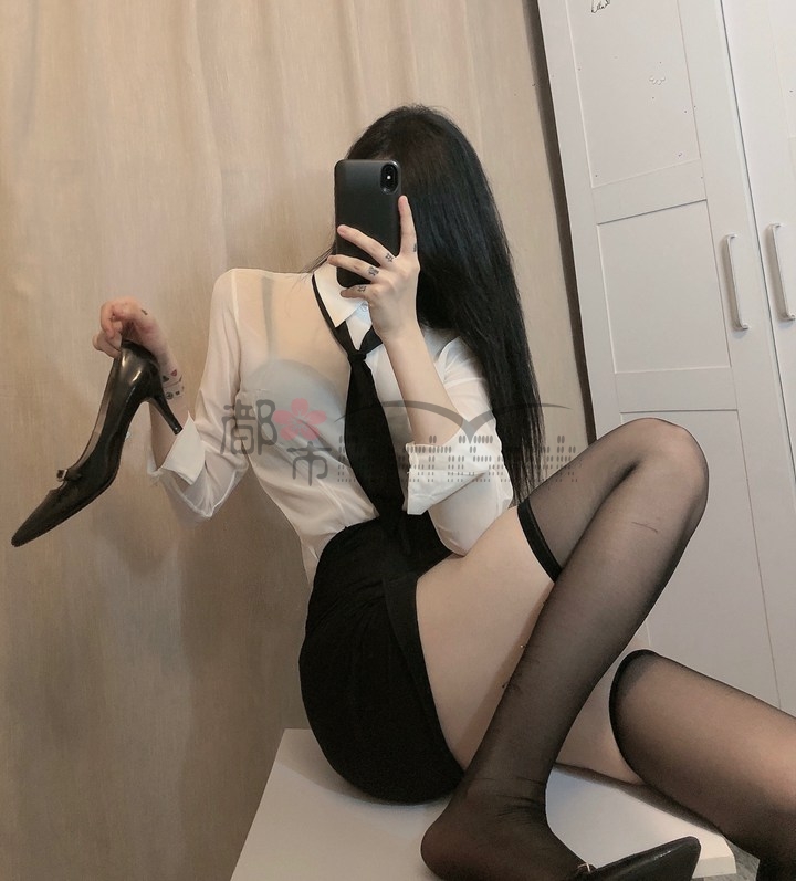 紧身包臀办公室秘书ol风，职场我要做一姐—都市Seek养生网推荐