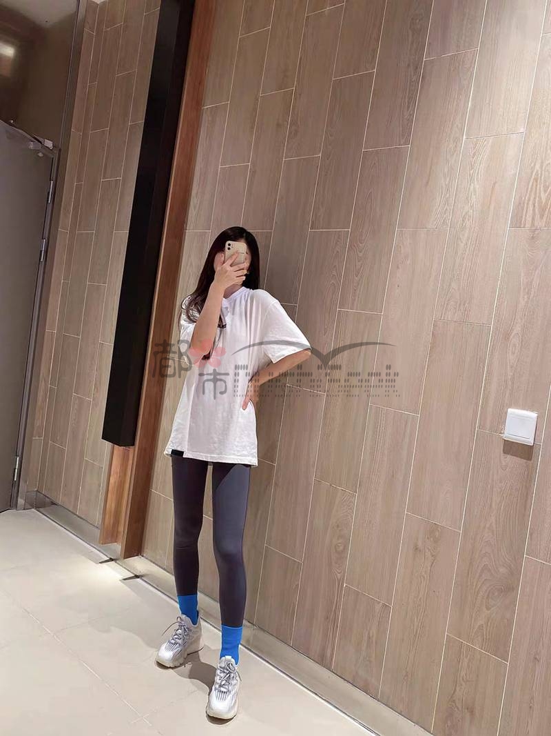 OOTD丨氧气女孩的运动spa日常，紧致贴身热舞无感鲨鱼裤—都市Seek养生网推荐