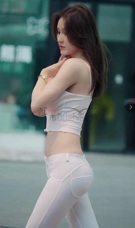 家腿没有野腿香!低腰紧身白色牛仔裤才是yyds!—都市Seek养生网推荐插图4 家腿没有野腿香!低腰紧身白色牛仔裤才是yyds!—都市Seek养生网推荐