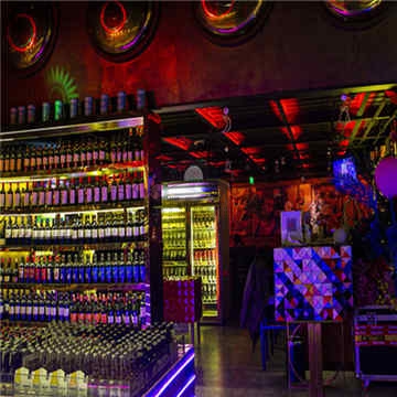 YOUNG Bar- Store漾酒吧