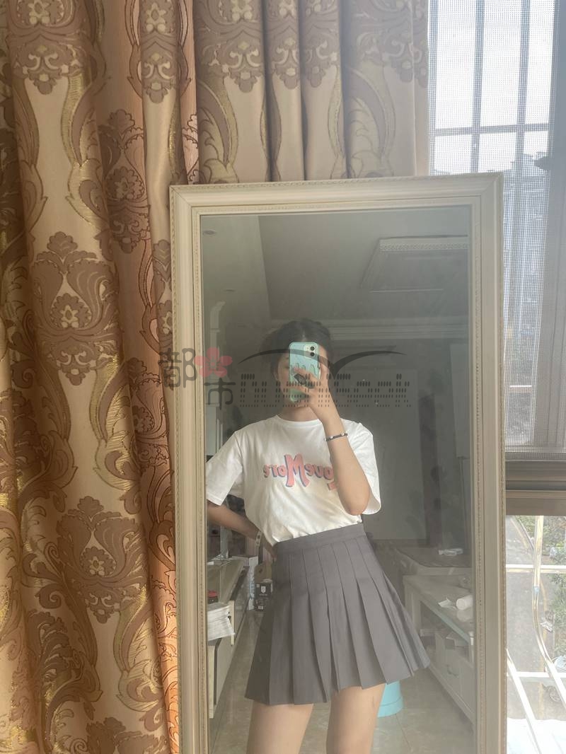 都市Seek杭州养生网推荐—可甜可咸学院风灰色百褶裙，穿出你的翘臀长腿！