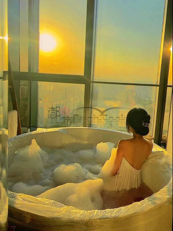 落日时分享受高空spa按摩养生泡泡沐浴–研理肤沙龙插图 落日时分享受高空spa按摩养生泡泡沐浴--研理肤沙龙