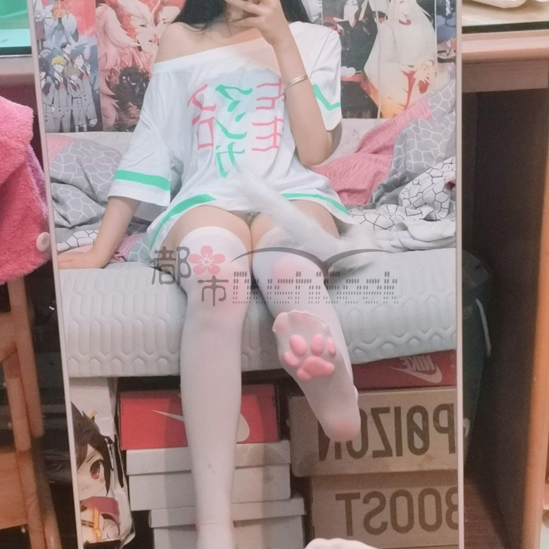 都市Seek杭州个人家庭式推荐—重度男友顺从COS羞耻play，埃罗芒阿老师和泉纱雾同款裸穿大白T