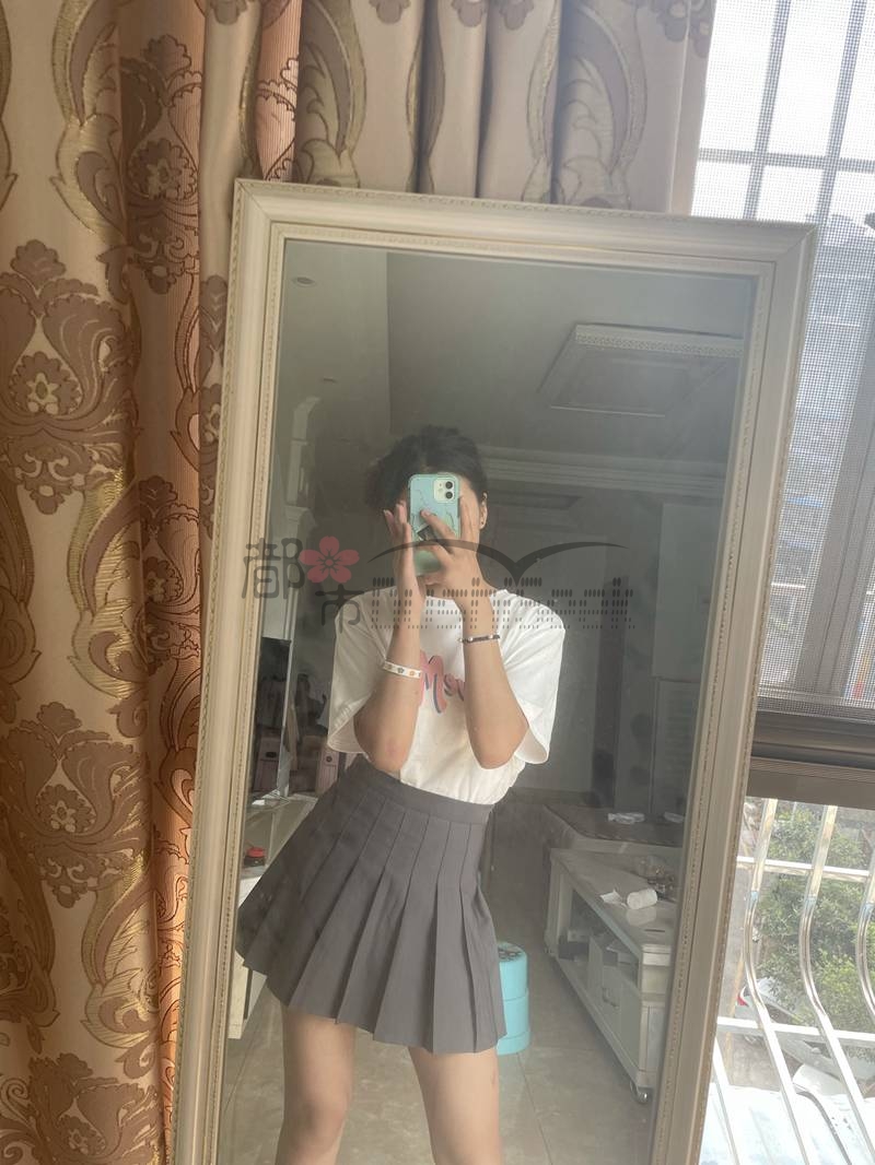 都市Seek杭州养生网推荐—可甜可咸学院风灰色百褶裙，穿出你的翘臀长腿！