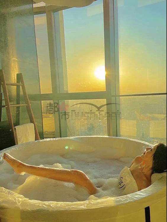 落日时分享受高空spa按摩养生泡泡沐浴–研理肤沙龙插图1 落日时分享受高空spa按摩养生泡泡沐浴--研理肤沙龙