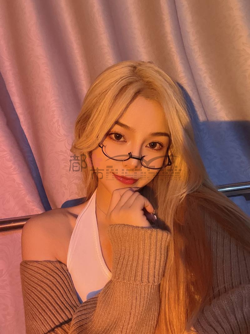 ins风半框椭圆眼镜，撩汉美学就在都市Seek杭州个人保健按摩网