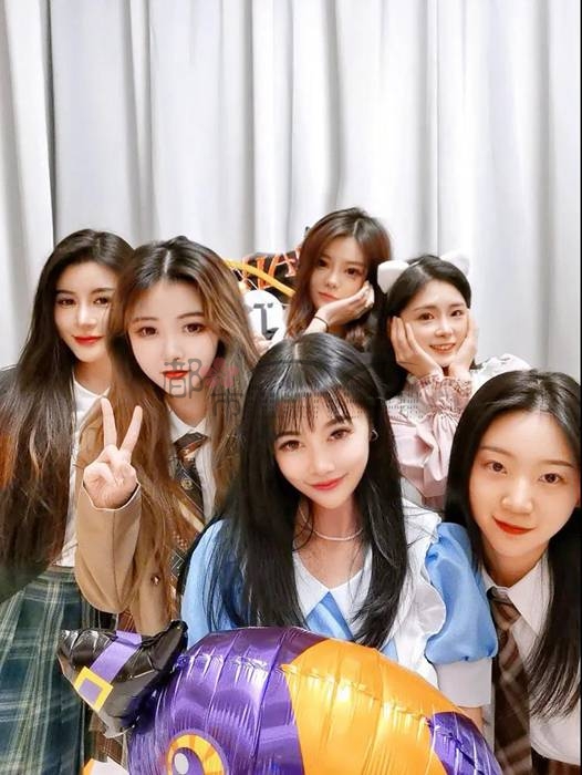 杭州按摩保健网推荐女仆游戏的快乐– Super idol女仆桌游换装馆插图3 杭州按摩保健网推荐女仆游戏的快乐-- Super idol女仆桌游换装馆