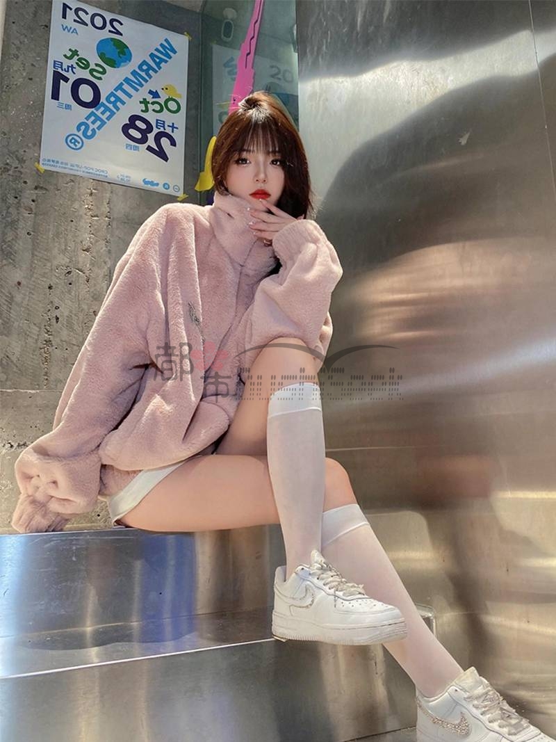 粉色羊羔绒毛毛外套，让你拥有手感加持的温暖体验！--都市Seek杭州男士养生网推荐