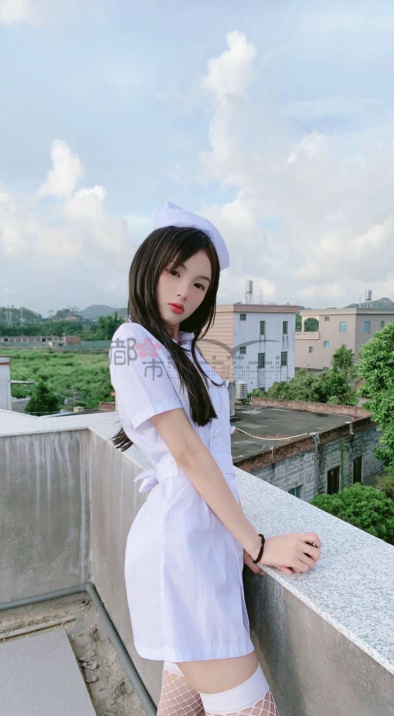 有点小性感的王圣节cosplay护士服，让他们慢慢yy吧—都市Seek杭州丝袜网推荐