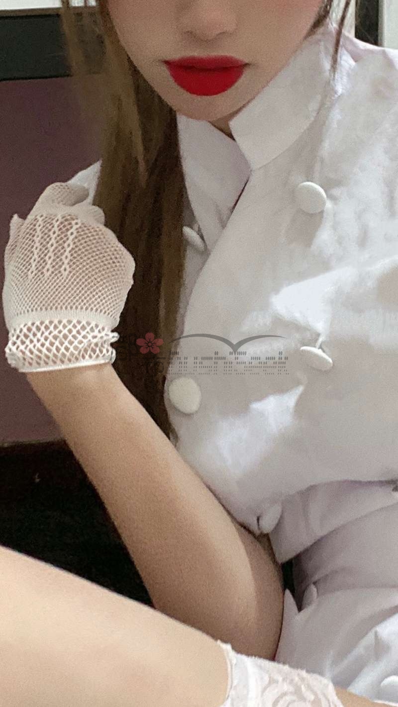 有点小性感的王圣节cosplay护士服，让他们慢慢yy吧—都市Seek杭州丝袜网推荐