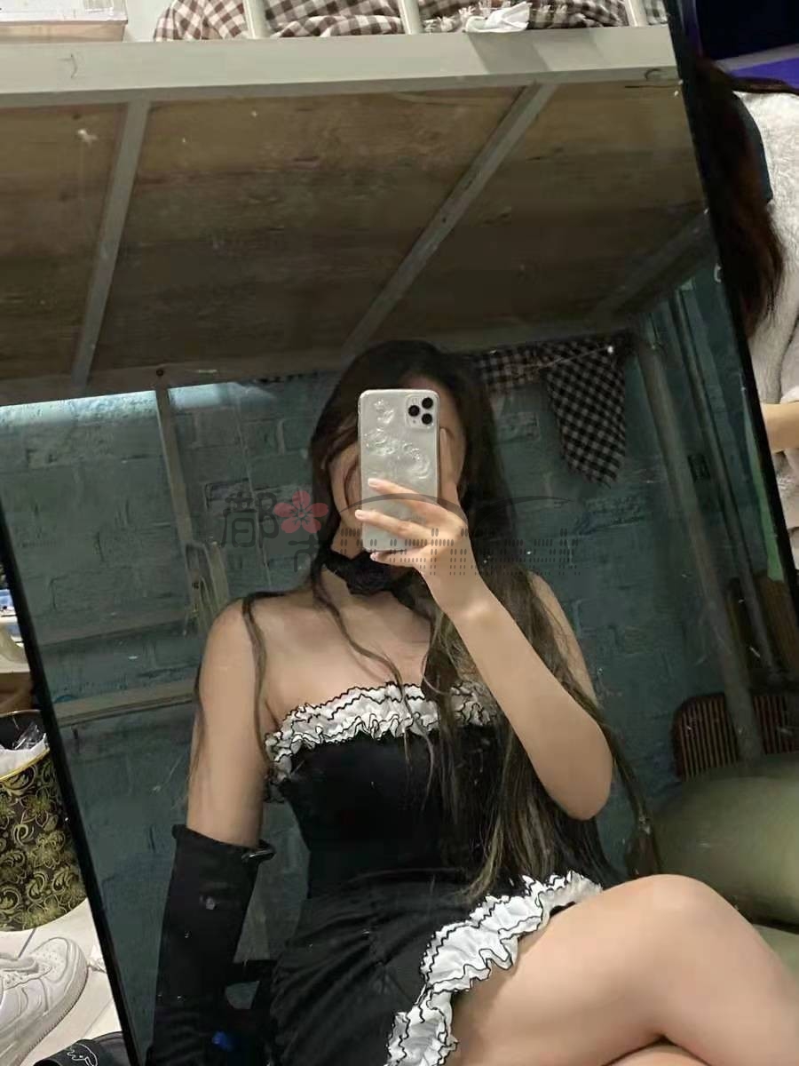 OOTD丨元气满满的一天从一条钝角抹胸裙开始，让你夜夜达咩—都市seek杭州养生会所网