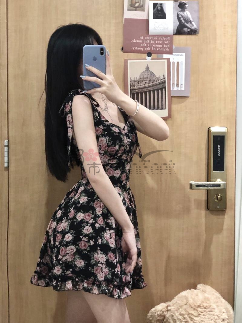 OOTD丨众里寻他，超短碎花裙才是yyds！直接让你Get点飞起！！—都市seek杭州养生推荐