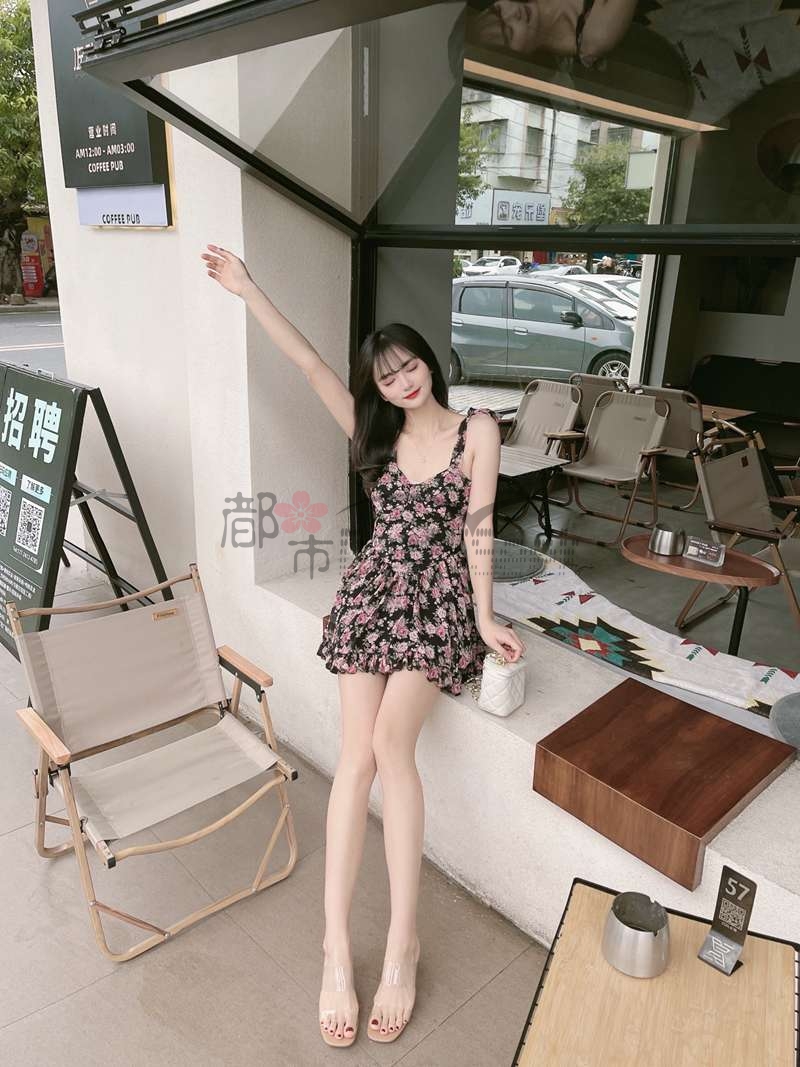 OOTD丨众里寻他，超短碎花裙才是yyds！直接让你Get点飞起！！—都市seek杭州养生推荐