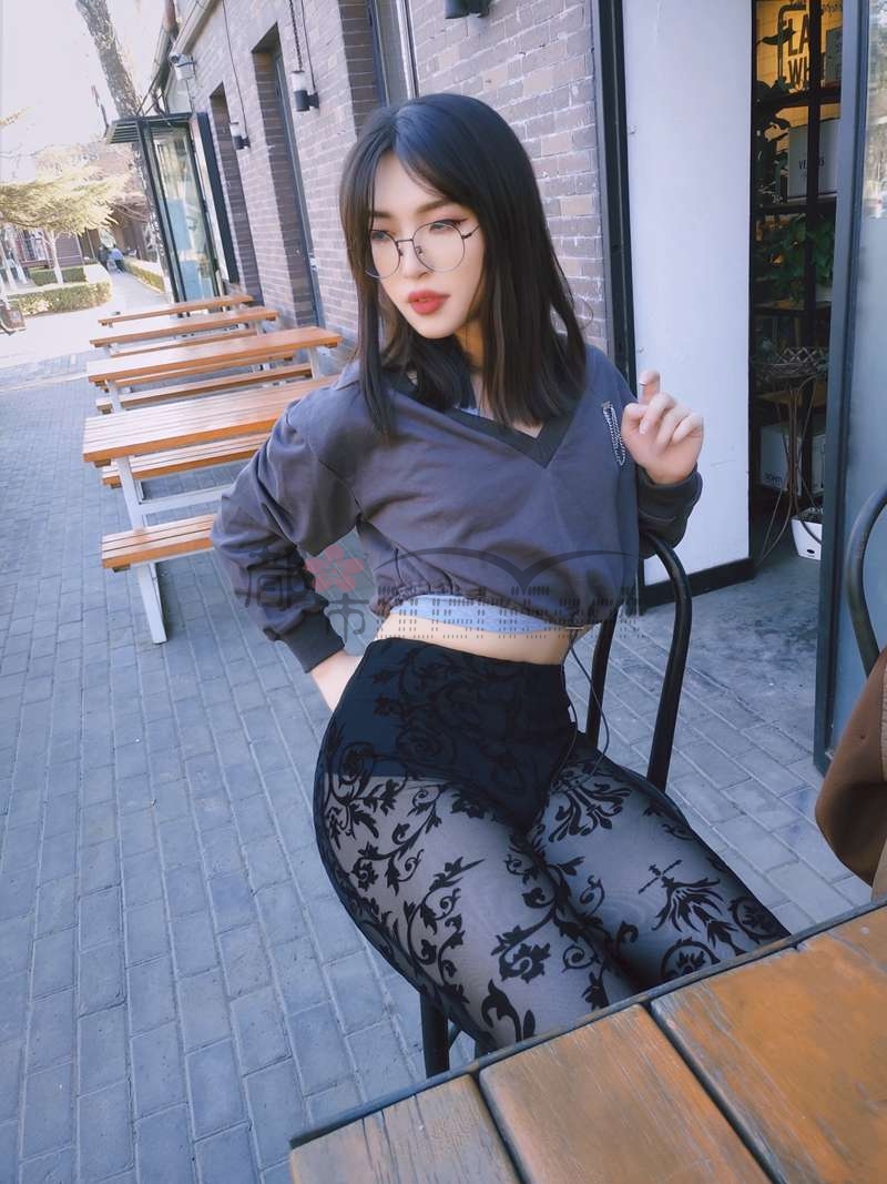 OOTD丨蕾丝喇叭裤的天花板！穿上自己就忍不住羞涩—都市seek杭州按摩网