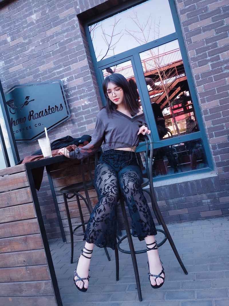 OOTD丨蕾丝喇叭裤的天花板！穿上自己就忍不住羞涩—都市seek杭州按摩网