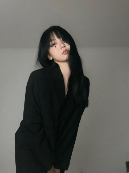 都市Seek个人按摩网推荐—黑色小众西服外套，保不住的火辣呼之欲出！