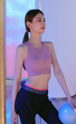 北苑养生保健的空中瑜伽运动–静想空中瑜伽(北苑店)