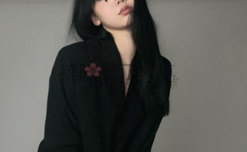 都市Seek个人按摩网推荐—黑色小众西服外套，保不住的火辣呼之欲出！