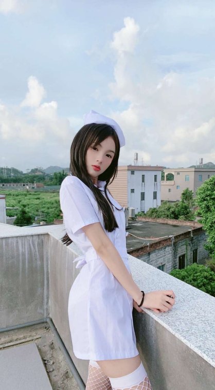 有点小性感的王圣节cosplay护士服，让他们慢慢yy吧—都市Seek杭州丝袜网推荐