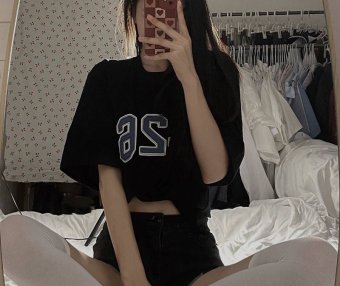 OOTD丨下边穿不穿都没区别的神仙百搭T恤,你让人看到就能起飞的样子真的很迷人~—都市seek杭州个人按摩网