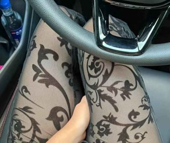 OOTD丨蕾丝喇叭裤的天花板!穿上自己就忍不住羞涩—都市seek杭州按摩网