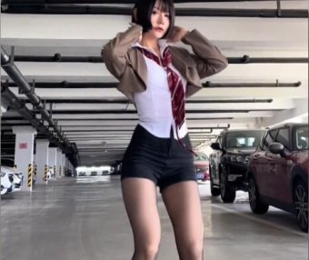 OOTD丨不秀身材秀什么?黑丝也行!超短小西服搭配推荐—都市seek杭州养生体验网